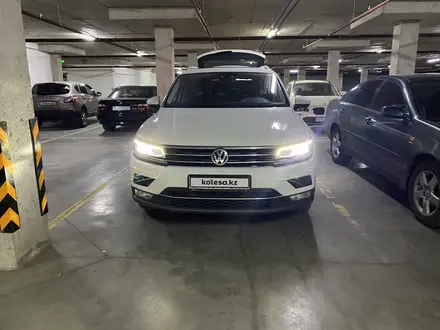 Volkswagen Tiguan 2017 года за 13 000 000 тг. в Астана – фото 13