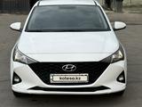 Hyundai Accent 2023 годаүшін7 800 000 тг. в Алматы