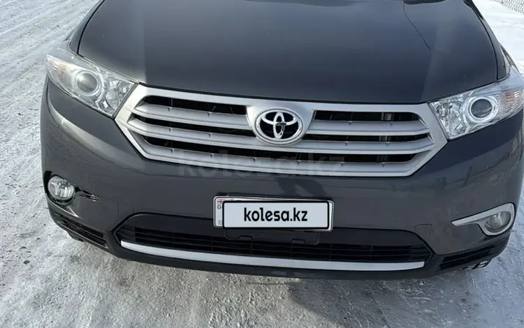 Toyota Highlander 2012 года за 9 450 000 тг. в Атырау