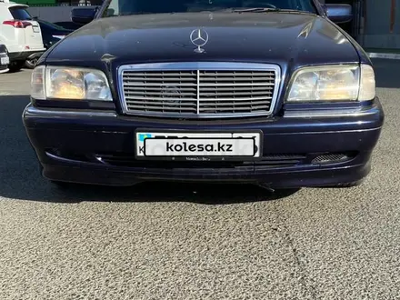 Mercedes-Benz C 200 1994 года за 2 700 000 тг. в Атырау