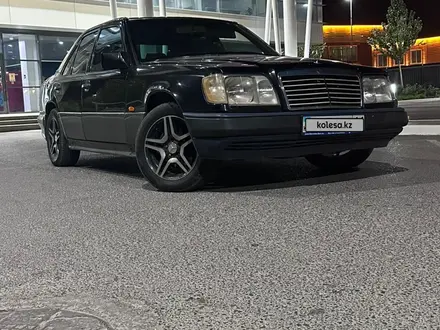 Mercedes-Benz E 280 1993 года за 1 700 000 тг. в Шымкент