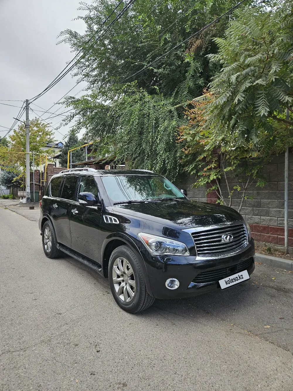 Infiniti QX56, 2011