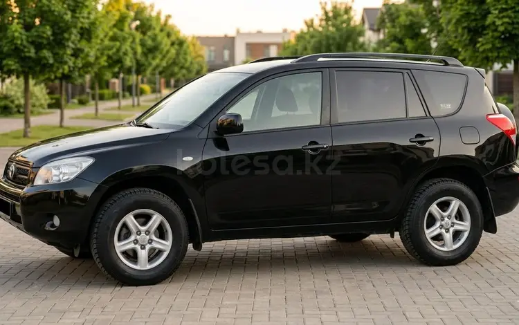 Toyota RAV4 2006 года за 7 400 000 тг. в Актау