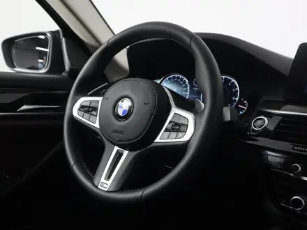 BMW 530 2018 года за 13 990 000 тг. в Астана – фото 18