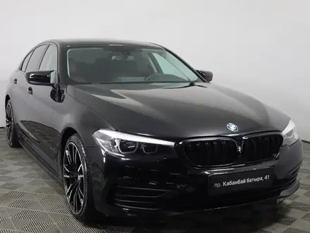 BMW 530 2018 года за 13 990 000 тг. в Астана – фото 3