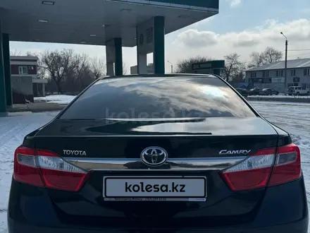 Toyota Camry 2014 года за 9 500 000 тг. в Семей – фото 4