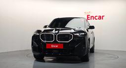 BMW XM 50e 2023 года за 65 000 000 тг. в Астана – фото 2