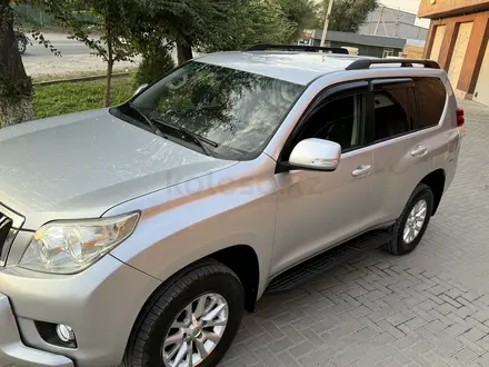 Toyota Land Cruiser Prado 2010 года за 12 850 000 тг. в Алматы – фото 5