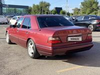 Mercedes-Benz E 280 1994 годаfor2 500 000 тг. в Шымкент