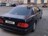 Mercedes-Benz E 200 1998 года за 2 500 000 тг. в Атырау