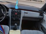 Mercedes-Benz E 200 1998 года за 2 500 000 тг. в Атырау – фото 2