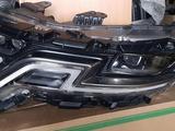 Фара Kia Carnival за 450 000 тг. в Алматы