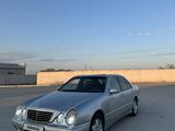 Mercedes-Benz E 320 2000 года за 3 350 000 тг. в Мангистау