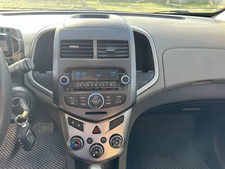 Chevrolet Aveo 2014 года за 4 600 000 тг. в Актобе – фото 16
