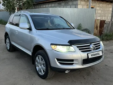 Volkswagen Touareg 2008 года за 6 500 000 тг. в Павлодар