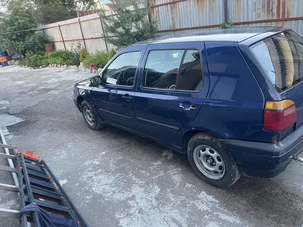 Volkswagen Golf 1993 года за 650 000 тг. в Алматы – фото 5