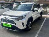 Toyota RAV4 2021 года за 16 000 000 тг. в Актау – фото 2