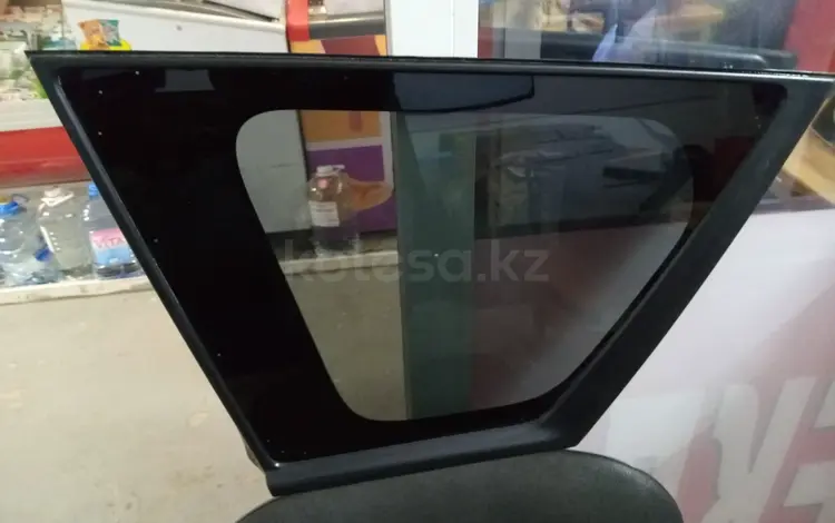 Задние левое кузовной стекло (собачник)үшін40 000 тг. в Алматы