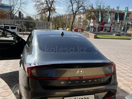 Hyundai Sonata 2021 года за 13 200 000 тг. в Шымкент – фото 6