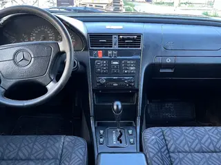 Mercedes-Benz C 280