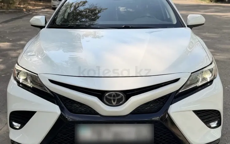 Toyota Camry 2020 года за 11 500 000 тг. в Алматы