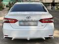 Toyota Camry 2020 года за 11 500 000 тг. в Алматы – фото 2