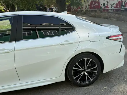 Toyota Camry 2020 года за 11 500 000 тг. в Алматы – фото 9