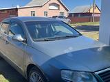 Volkswagen Passat 2006 годаүшін2 200 000 тг. в Петропавловск