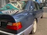 Mercedes-Benz E 320 1993 годаүшін1 900 000 тг. в Алматы – фото 2