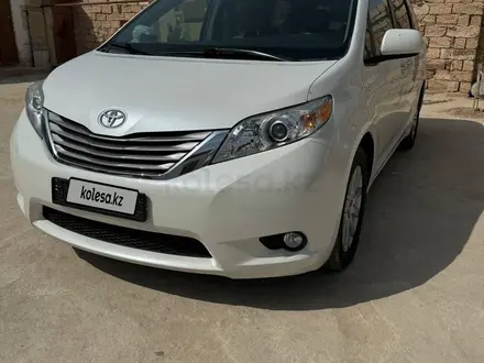 Toyota Sienna 2015 года за 9 500 000 тг. в Актау – фото 9