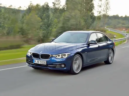 Bmw f 30 стекло фары Актау за 14 000 тг. в Актау – фото 2
