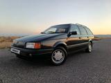 Volkswagen Passat 1992 годаfor1 300 000 тг. в Тараз