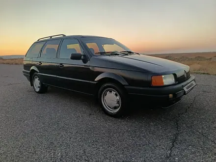 Volkswagen Passat 1992 года за 1 300 000 тг. в Тараз – фото 2