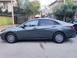 Hyundai Elantra 2024 года за 8 300 000 тг. в Алматы – фото 2
