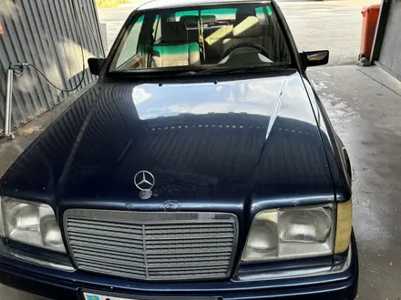 Mercedes-Benz E 220 1994 года за 2 000 000 тг. в Алматы – фото 6