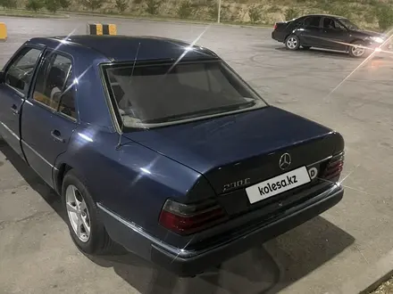 Mercedes-Benz E 220 1991 года за 2 200 000 тг. в Шымкент – фото 3