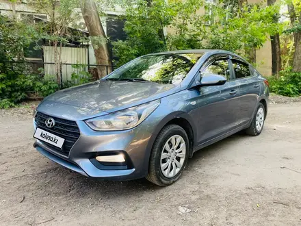 Hyundai Accent 2018 года за 6 900 000 тг. в Астана