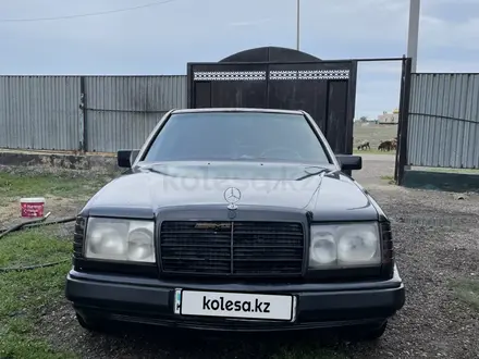 Mercedes-Benz E 200 1992 года за 1 200 000 тг. в Жезказган – фото 4
