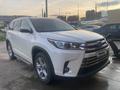 Toyota Highlander 2017 годаfor14 500 000 тг. в Актобе