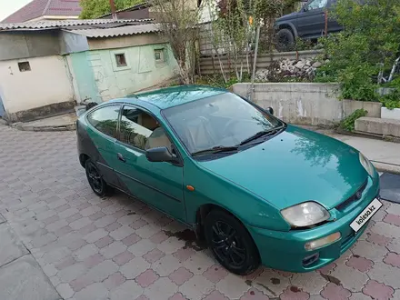 Mazda 323 1996 года за 940 000 тг. в Алматы – фото 2