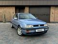 Volkswagen Golf 1994 годаүшін2 200 000 тг. в Тараз