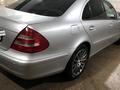 Mercedes-Benz E 240 2002 года за 5 900 000 тг. в Караганда – фото 3