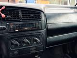 Volkswagen Golf 1997 года за 1 100 000 тг. в Байтерек – фото 3