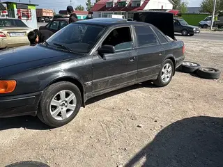 Audi 100