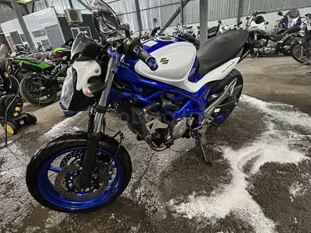 Suzuki  SFV 400 Gladius 2014 года за 2 000 000 тг. в Алматы – фото 3