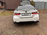 Toyota Camry 2022 годаfor17 000 000 тг. в Атбасар – фото 4