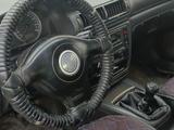 Volkswagen Passat 2005 года за 1 900 000 тг. в Актобе – фото 5