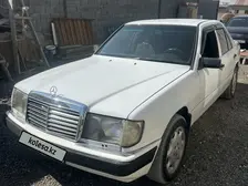 Mercedes-Benz E-Class, 1992