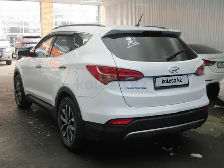 Hyundai Santa Fe 2014 года за 7 531 000 тг. в Актобе – фото 4