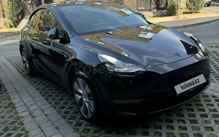 Tesla Model Y 2021 года за 17 000 000 тг. в Алматы